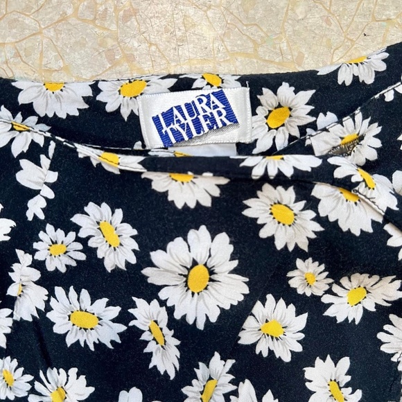Vintage 90s Laura Tyler Daisy Print Mini Skirt - Picture 5 of 5